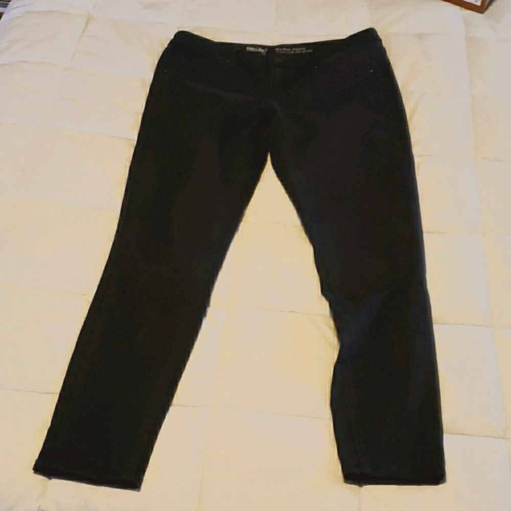 Mossimo S mid-rise black stretch denim jegging